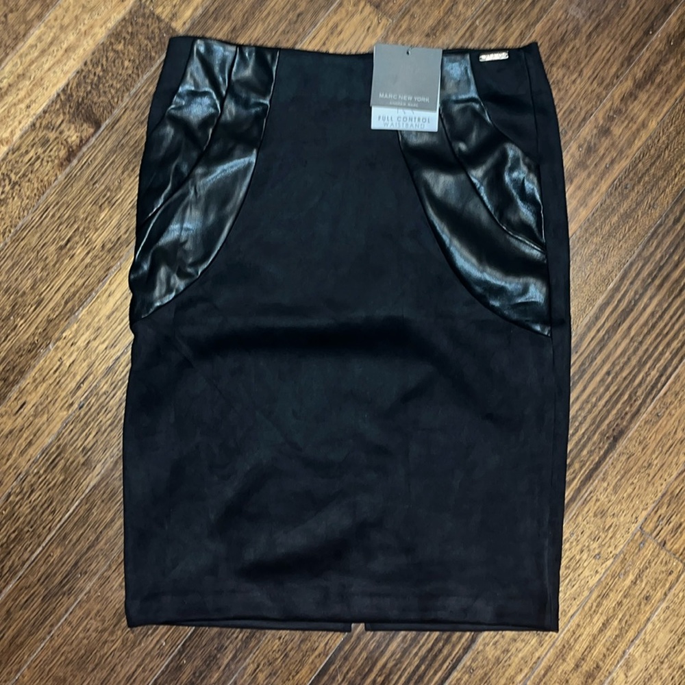 NWT Marc New York Full Control Faux Suede Leather Knee Length Skirt Medium Black